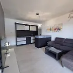 Miranda Apartment *
