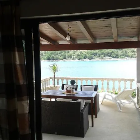 Apartment Miranda Kaprije