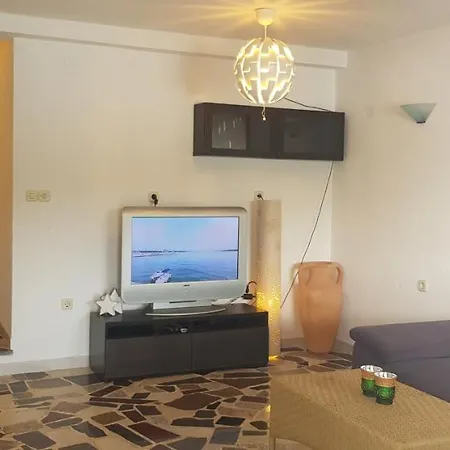 Miranda Apartment