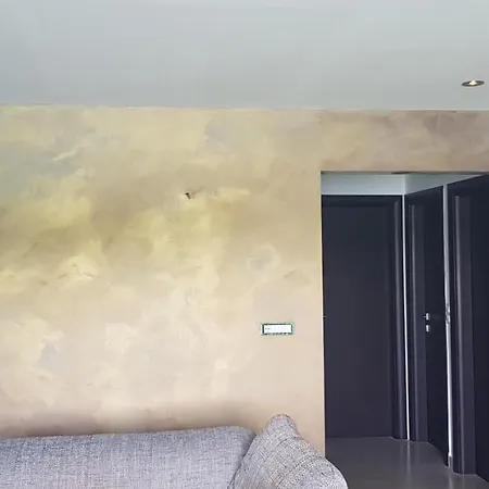 Miranda Apartment